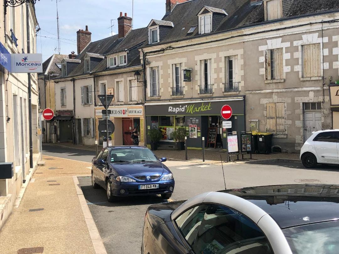 Le Clos Fleuri - Chambres D'Hotes Onzain Extérieur photo