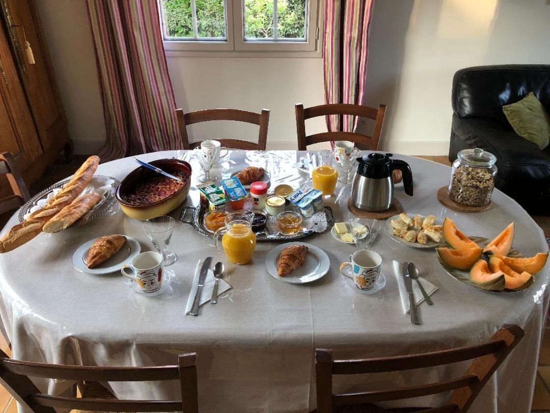 Le Clos Fleuri - Chambres D'Hotes Onzain Extérieur photo